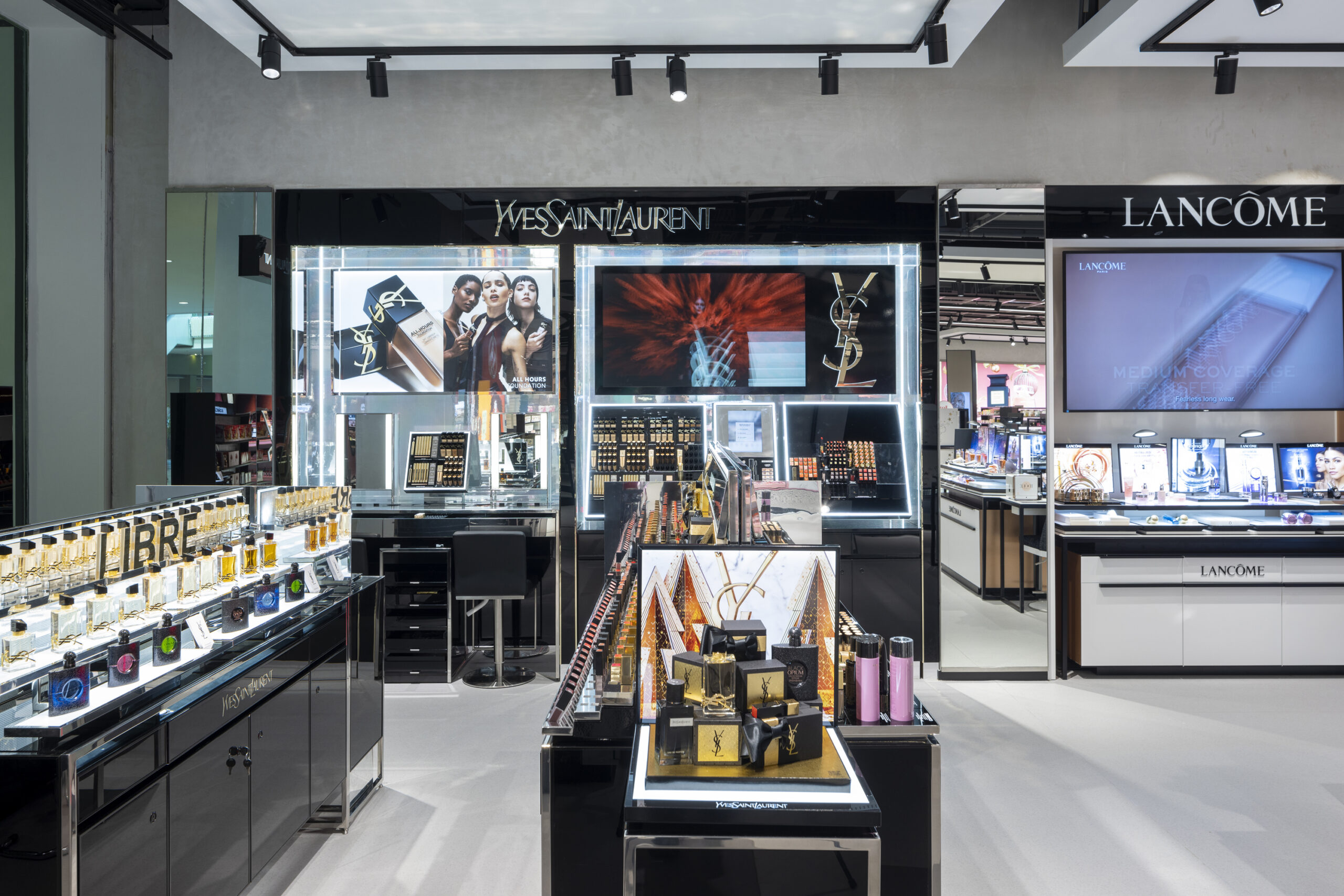 Frasers opens on ground floor of former Debenhams at Mahon Point