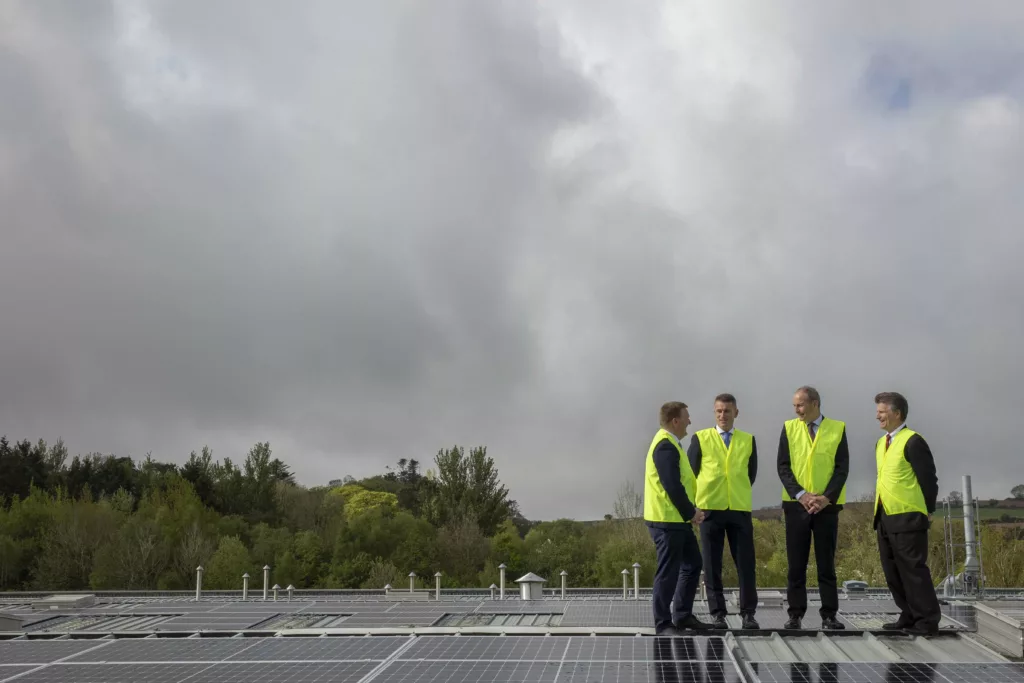 "Ireland's largest rooftop solar panel installation" is in Cork – TheCork.ie (News & Entertainment) - Vimarsana News