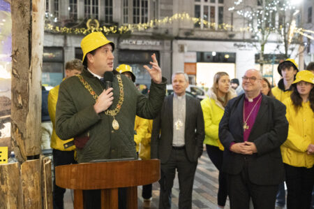 Bishops of Cork bless the S.H.A.R.E. Crib on St Patrick Street, Cork - Vimarsana News