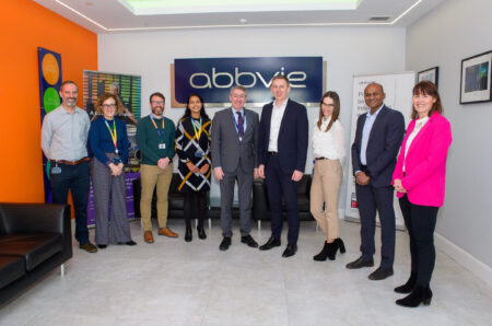 Billy Kelleher MEP visits BioPharma company AbbVie in Carrigtwohill to inspect new €60 million expansion - Vimarsana News